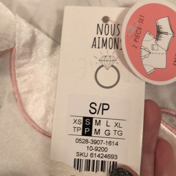 New Weekend Edition “Bride” Pajama Silky Top size small - Picture 6 of 7